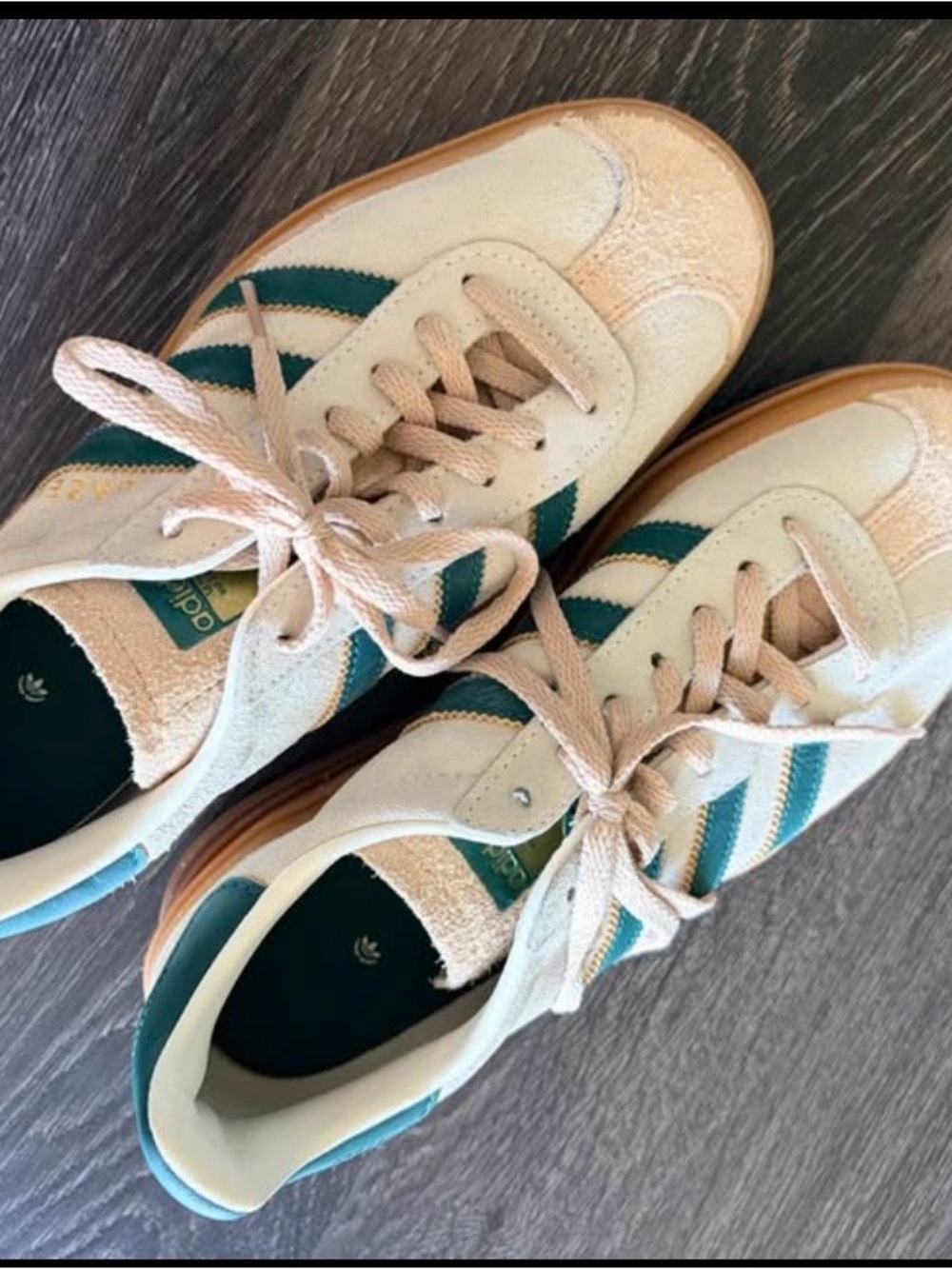 adidas Women’s Beige & Teal Retro Trainer